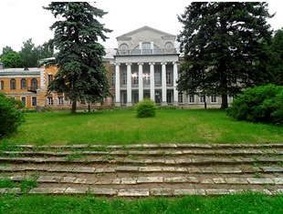 Главный усадебный дом в Суханово.jpg